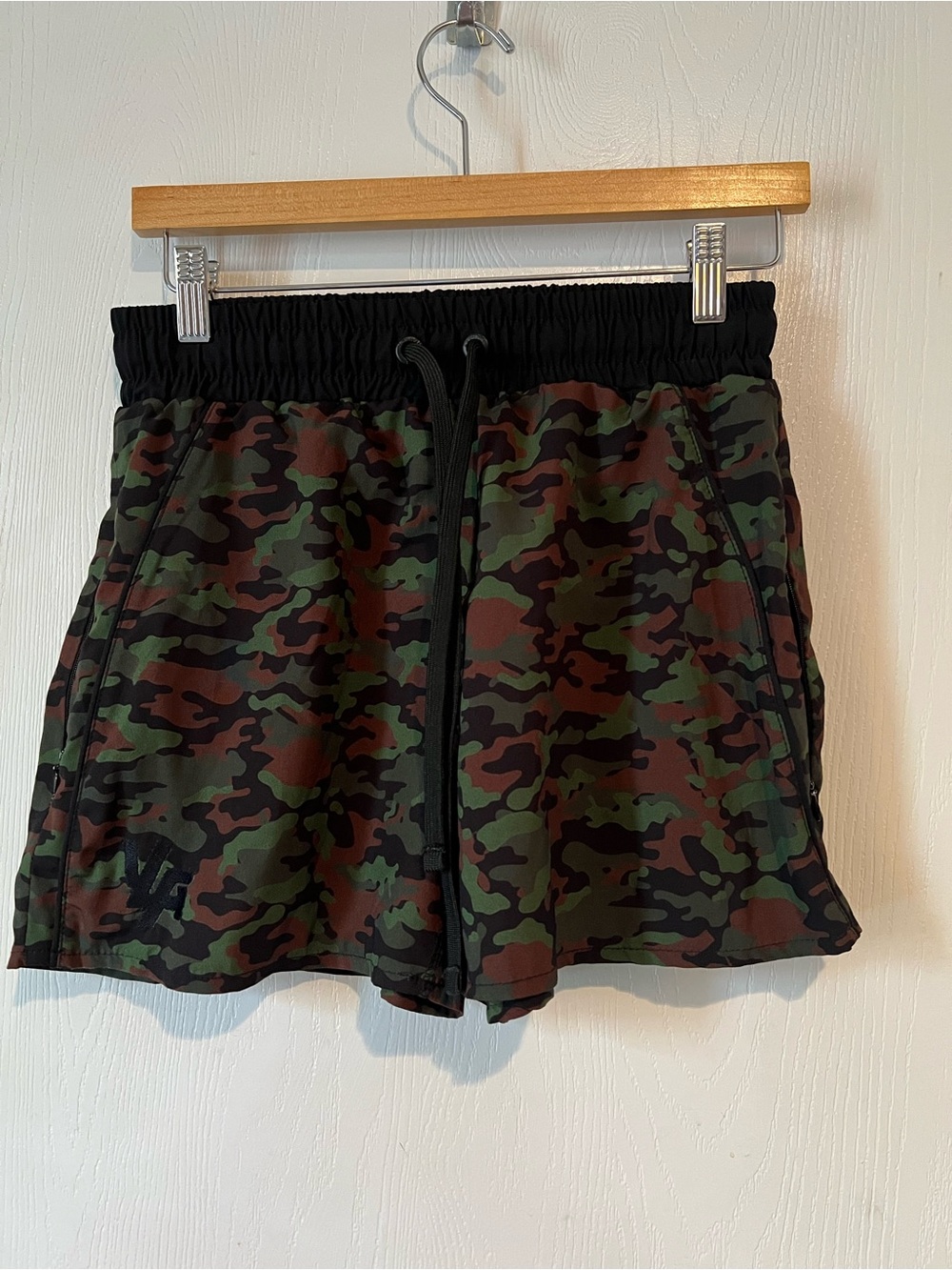YoungLA Shorts Green Black Camo Drawstring Gym Train Workout Mom Women Sz M
